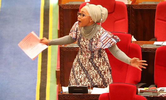 Matiko: Ningekuwa Waziri Tusingehangaika na Madawati –  Video - Global Publishers