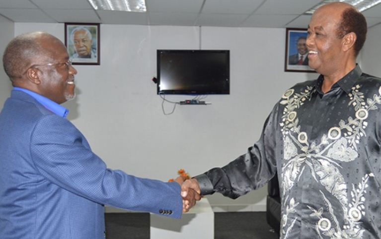 Kinana Amwangukia Magufuli – Video - Global Publishers