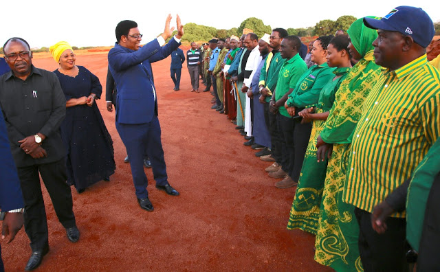 Majaliwa: Watu Wote Watakaojihusisha na Vitendo Vya Rushwa Wakamatwe - Global Publishers