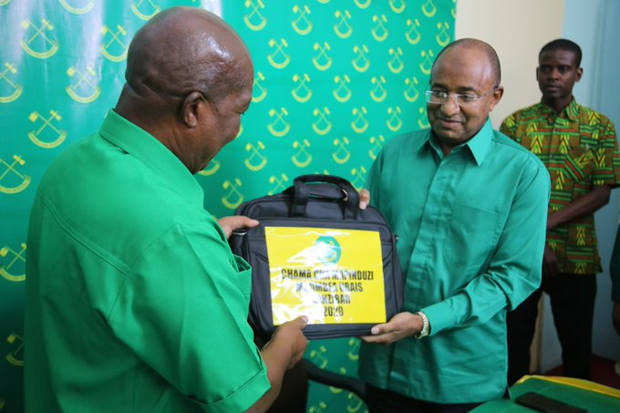 Dkt. Hussein Mwinyi Achukua Fomu ya Urais - Global Publishers