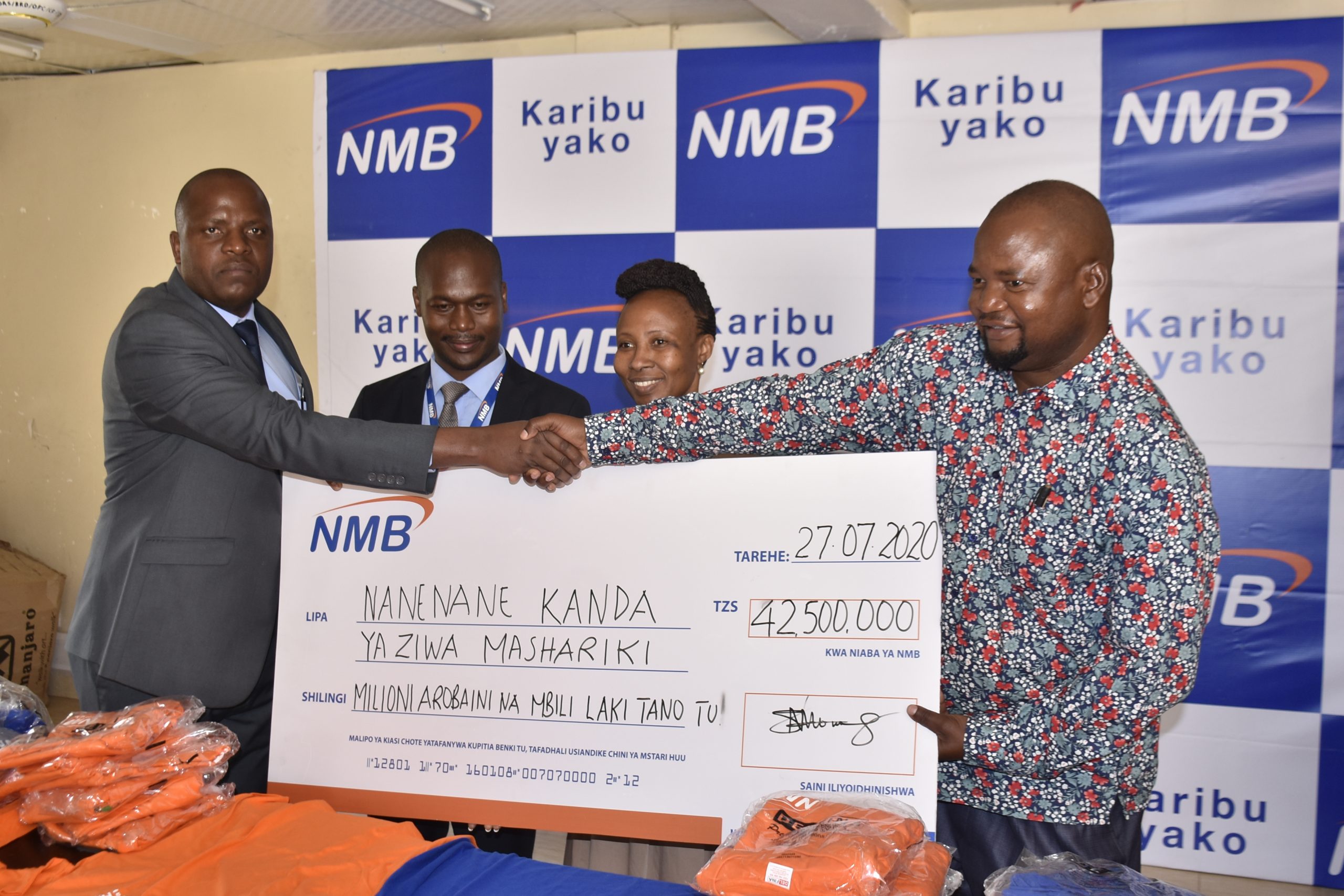 Benki ya NMB Yatoa Milioni 42.5 Maonyesho ya Nanenane Simiyu. - Global Publishers