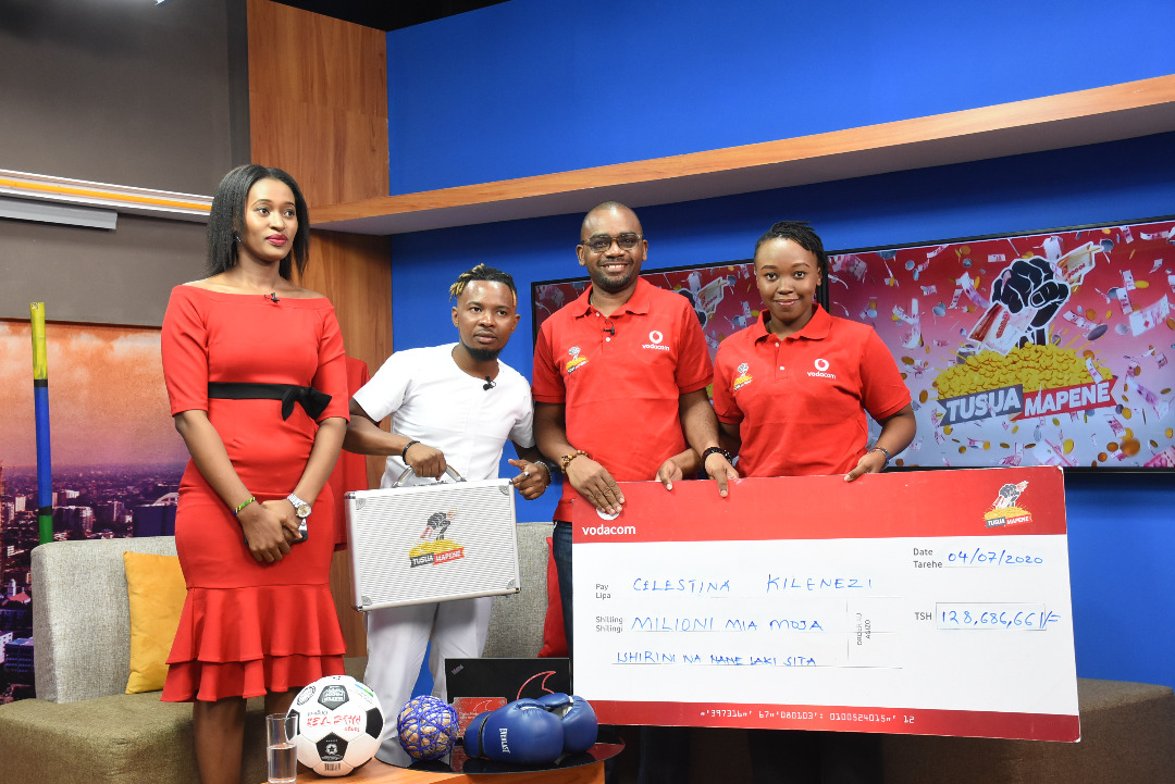 Askari Magereza ajishindia kitita cha shilingi 128 milioni kwenye bahati nasibu ya Tusua mapene na Vodacom - Global Publishers