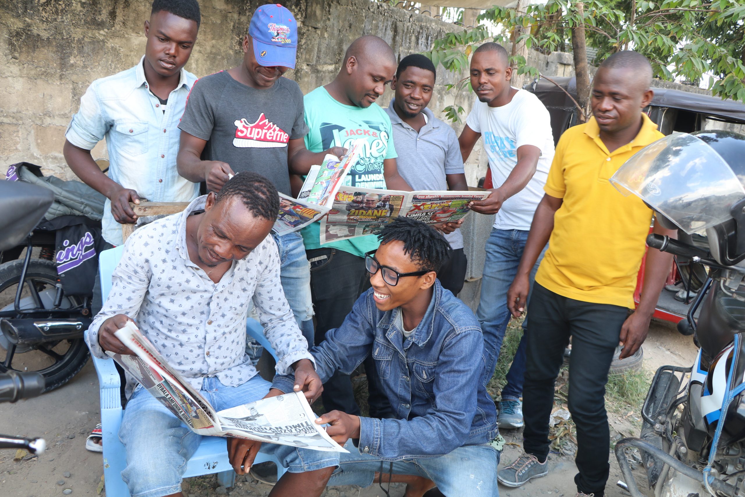 Spoti Xtra Yakutana na Wasomaji Wake - Global Publishers