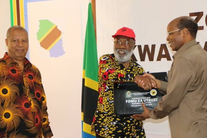 Rungwe Achukua Fomu NEC Kuwania Urais - Global Publishers