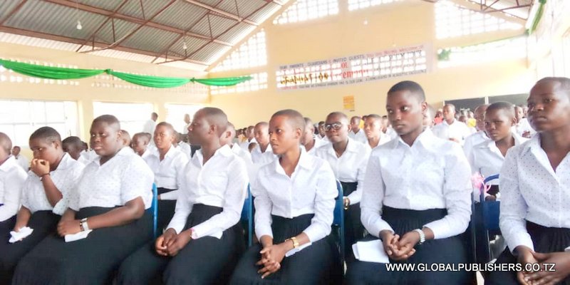 Sekondari ya St.Mark’s Yajivunia Maadili ya Wahitimu Wao - Global Publishers