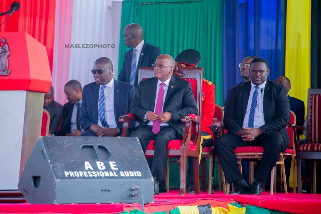 Video: Rais Magufuli Ampokea Rais Ndayishimiye Wa Burundi Kigoma