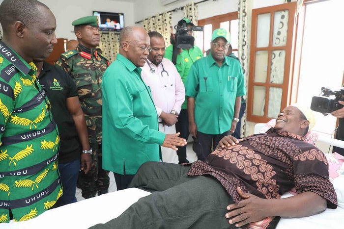Magufuli Amfariji Aliyekatwa Mapanga Msikitini – Video - Global Publishers