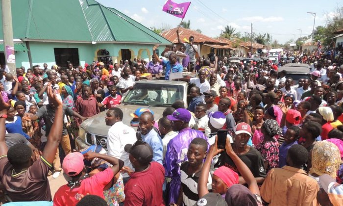 Mapokezi ya Zitto Kabwe Aliporejea Kigoma - Global Publishers