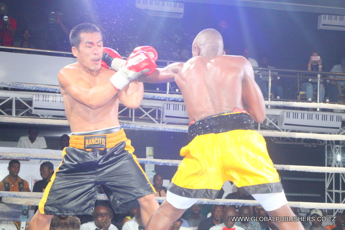 Mtango Alivyomchapa Mfilipino Aliyekuwa Akiumezea Mate Mkanda Wake - Global Publishers