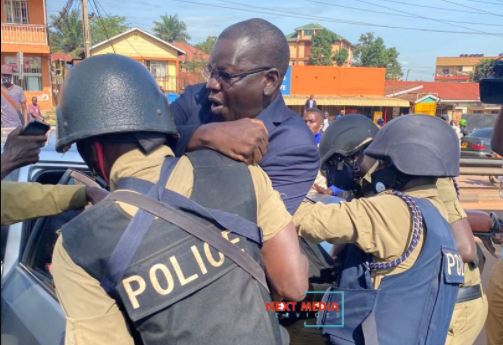 Mgombea Urais Akamatwa na Wajeda, Polisi - Global Publishers