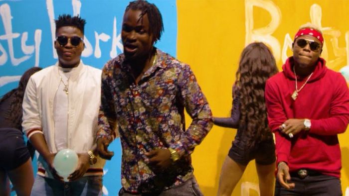 Reekado, Harmonize Mguu kwa Mguu - Global Publishers