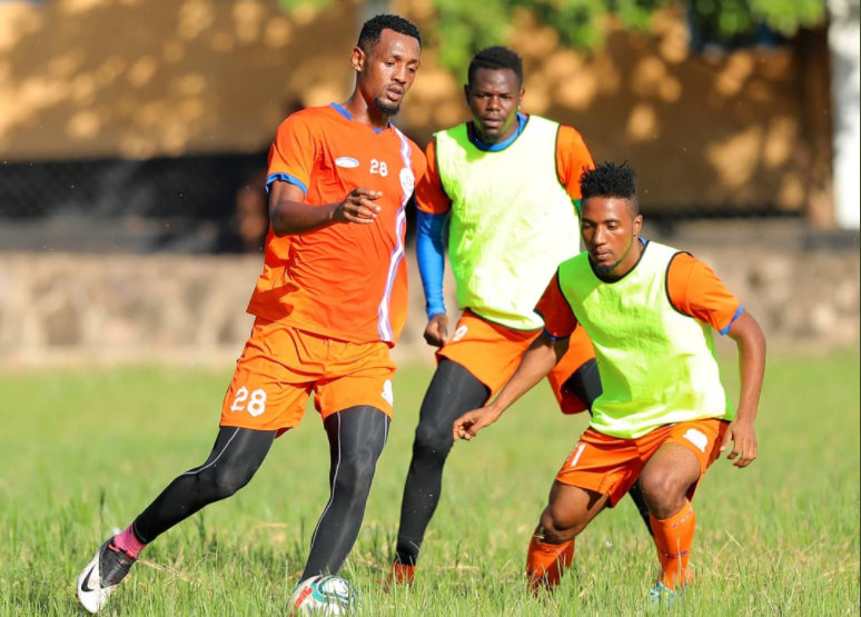 Azam FC Yazitaka Pointi 3 za Gwambina - Global Publishers