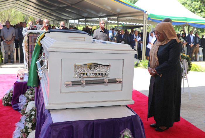 Samia Atoa Heshima za Mwisho kwa Mwili wa Nsekela - Global Publishers