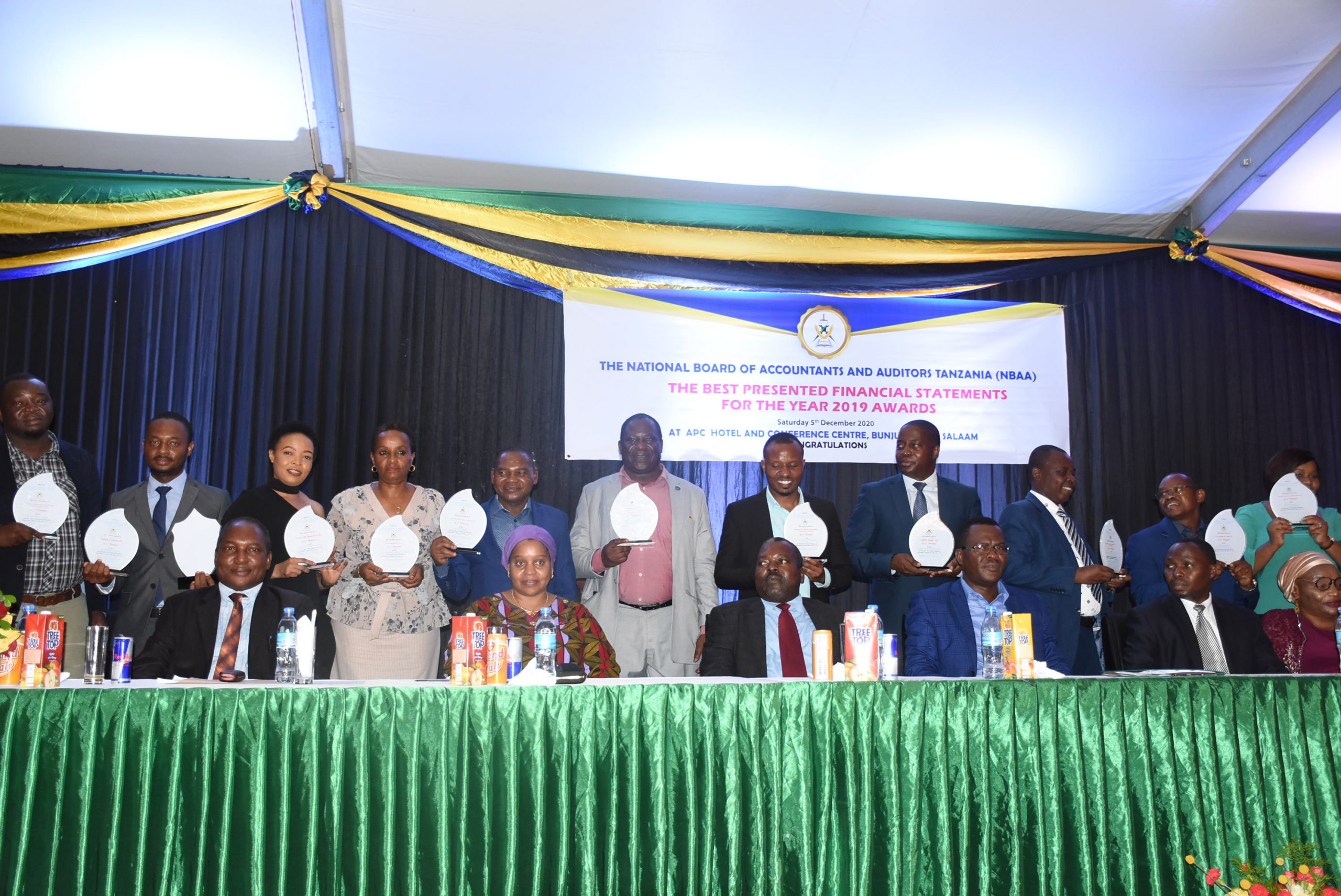 Vodacom Tanzania PLC yatwaa Tuzo ya kwanza ya uandaaji bora wa taarifa za Fedha kwa mwaka 2019 - Global Publishers