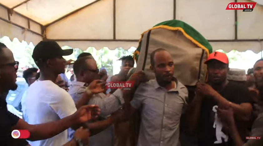 Majonzi: Mwili Wa C Pwaa Ulivyowasili Nyumbani Kwao, Huzuni Yatanda - Global Publishers