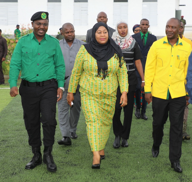 PICHA: Makamu wa Rais Ashiriki  Maandamano ya Miaka 57 ya Mapinduzi Z’bar - Global Publishers