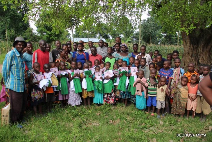 Shigongo  Anaendelea Kugawa Vifaa vya Shule kwa Wanafunzi - Global Publishers