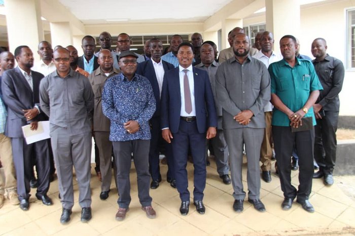 Waziri Jafo Aipa Tano Buchosa - Global Publishers