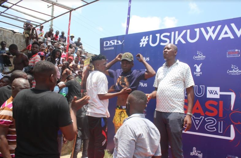 Usiku wa Vitasa, Kinawaka Kesho Kinesi - Global Publishers