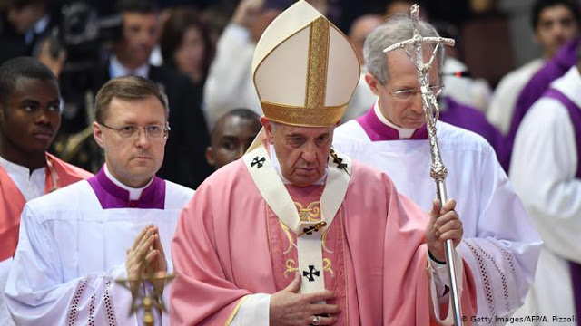 Papa Ateua Mwanamke wa Kwanza Sinodi ya Maaskofu - Global Publishers