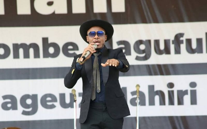 Alikiba Jukwaani Kumuaga Hayati Magufuli- Video - Global Publishers