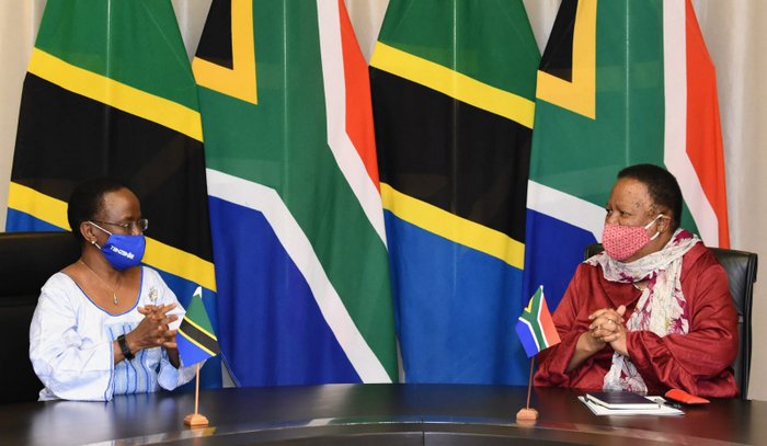 Balozi Mulamula Akutana na Waziri wa Mambo ya Nje wa Sauzi - Global Publishers