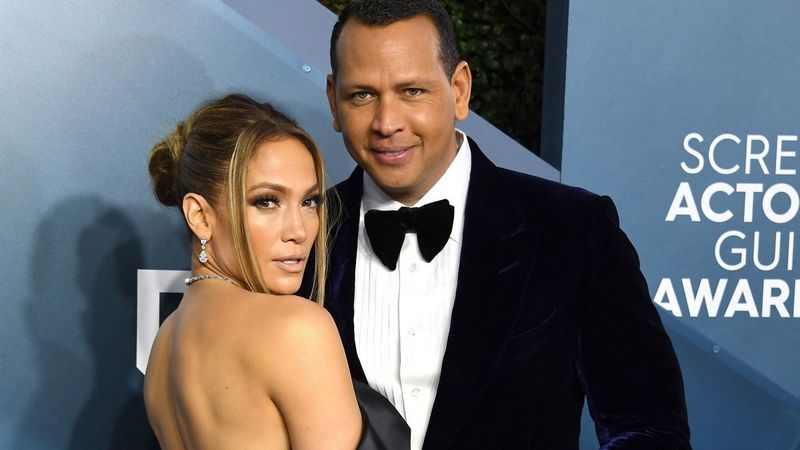 Penzi la Jennifer Lopez na Rodriguez  Laota Mbawa. - Global Publishers