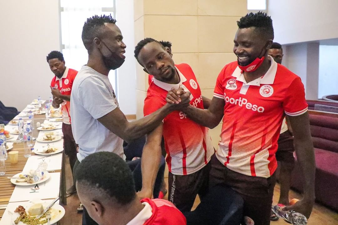Okwi Awatembelea Simba Kambini Kuwamaliza Waarabu - Global Publishers
