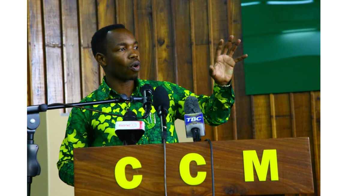 Video: Kheri James Amchana Waziri Katambi – “Mabando Bado Yapo Juu” - Global Publishers