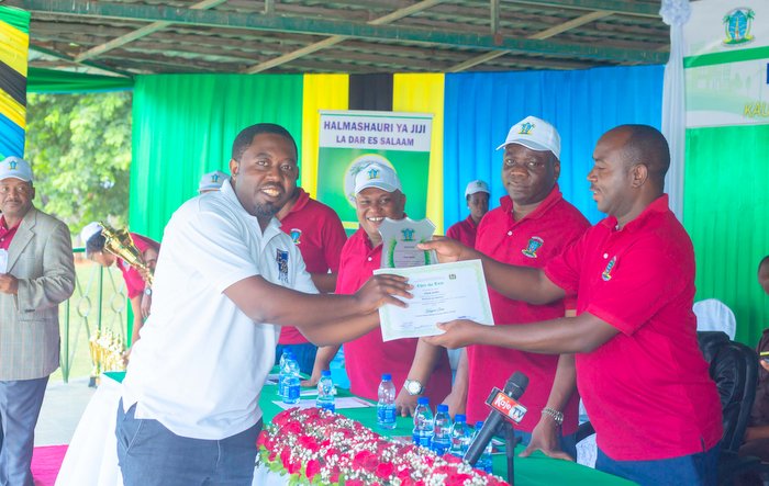 Benki ya Exim Yaibika Kinara Uhifadhi Mazingira - Global Publishers