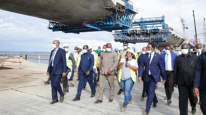 Waziri Mkuu Akagua Ujenzi wa Daraja la Tanzanite - Global Publishers