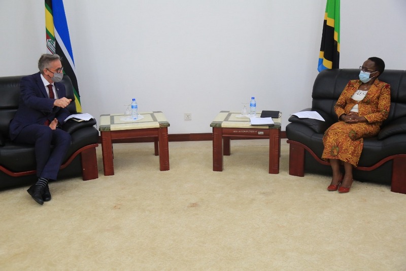 Serikali Yawatoa Hofu Mabalozi Mapambano ya Uviko 19 - Global Publishers