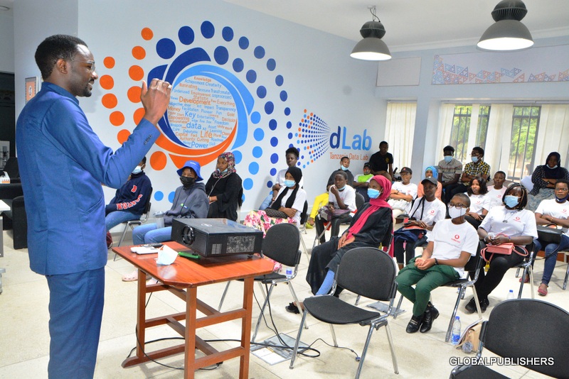 Vodacom Yatoa Mafunzo ya TEHAMA kwa Vikundi Mbalimbali Jijini Dar es Salaam - Global Publishers