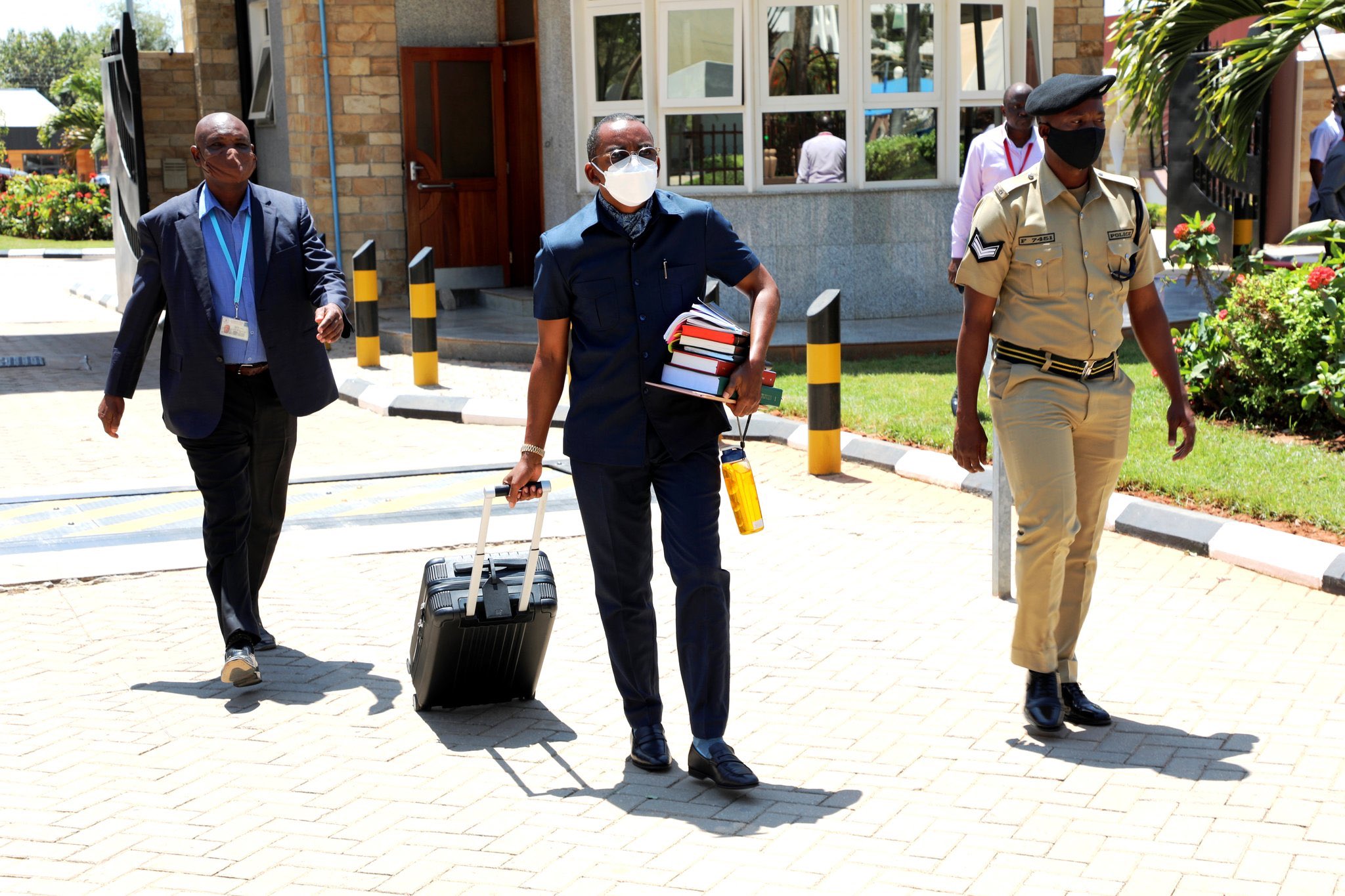 Jerry Slaa Alivyowasili Bunge Kuhojiwa na Kamati Ya Maadili - Global Publishers