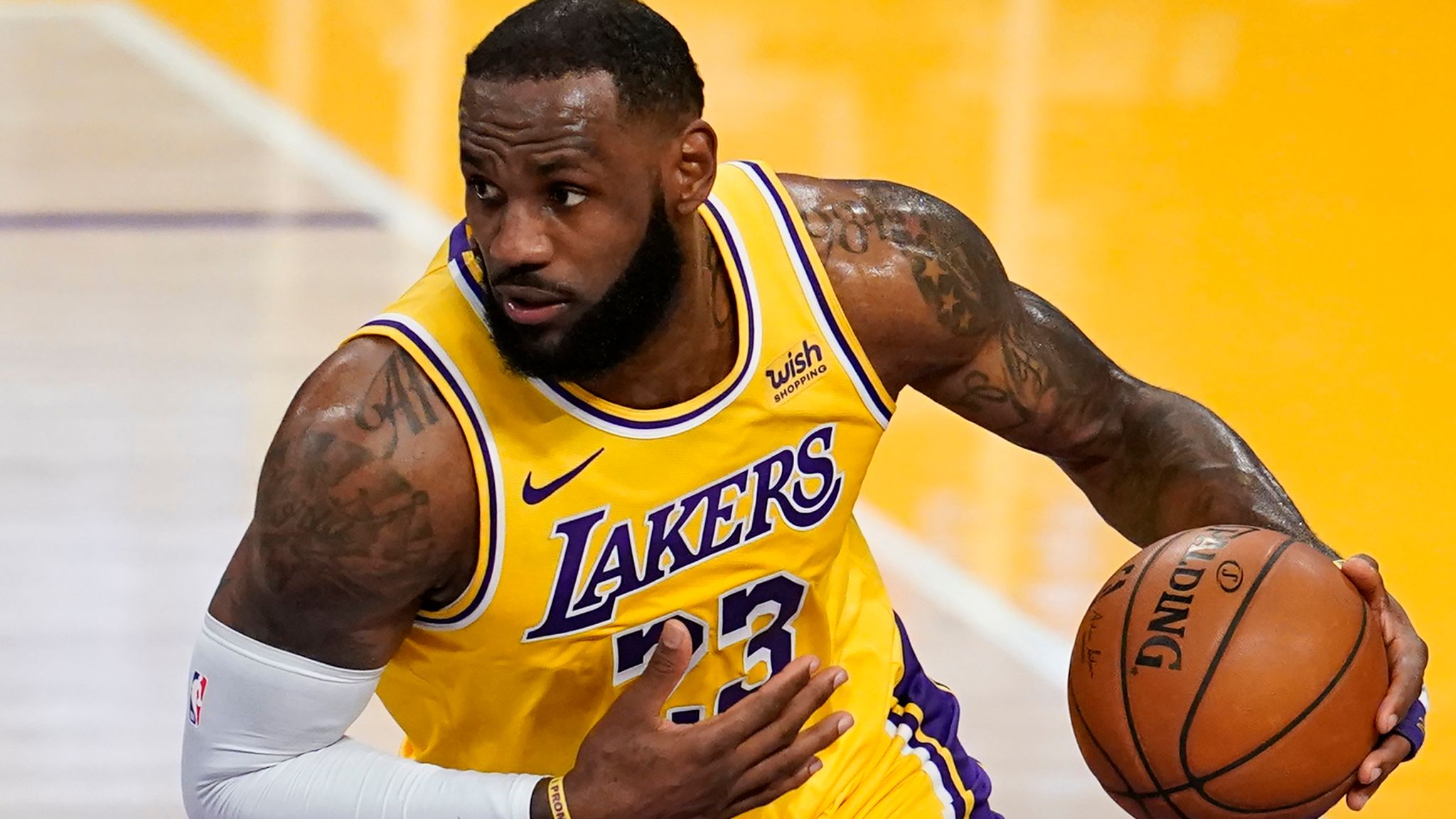 Lebron Apigwa Zengwe Tuzo Ya MVP - Global Publishers