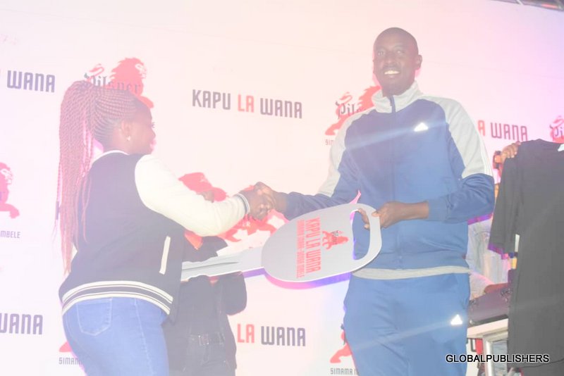 Mkazi wa Njombe Akabidhiwa Gari Lake la ‘Kapu la Wana’ - Global Publishers