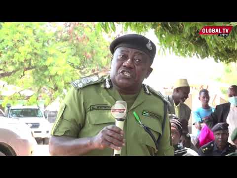 Tazama Nondo Konki za Afande Huyu, Watu Hoi, Awapa Makavu Mabinti - Global Publishers