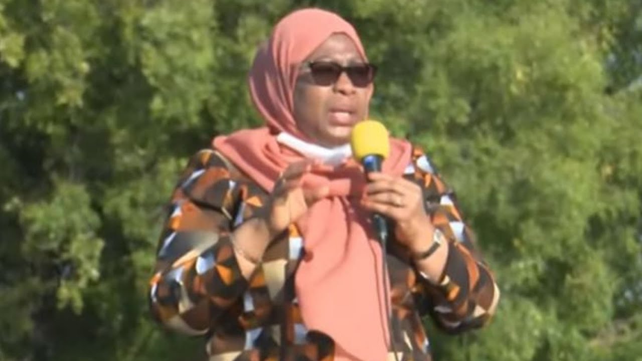 Rais Samia Atua Dodoma, Apokelewa kwa Mabango – Video - Global Publishers