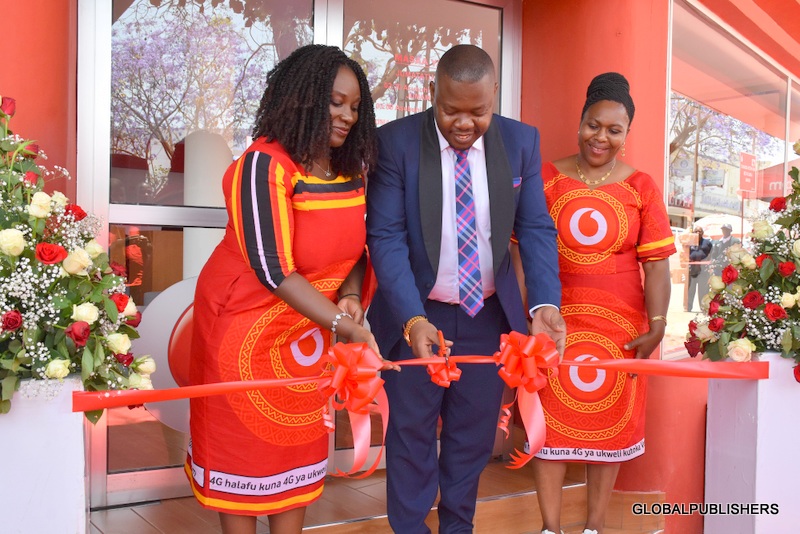 Vodacom Yafungua Duka la Vodashop Arusha Ikiwa ni Maadhimisho ya Wiki ya Huduma kwa Wateja - Global Publishers