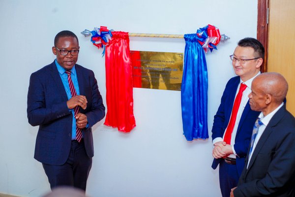 Huawei Yatoa Vifaa Vya Maabara Ya TEHAMA UDOM - Global Publishers