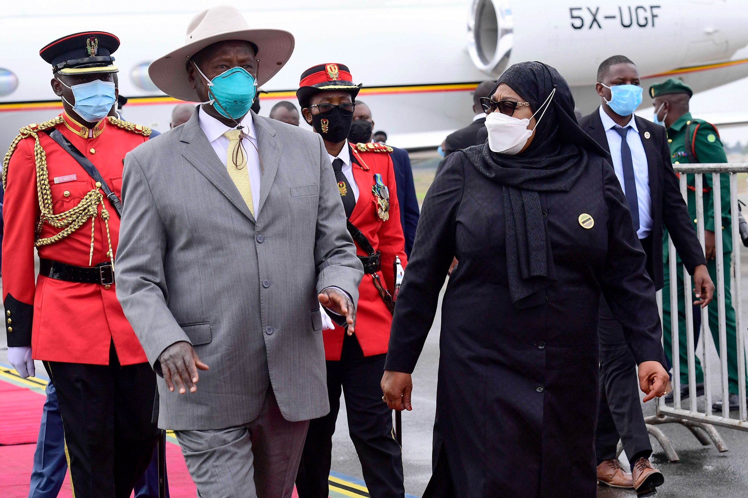 Rais Yoweli Museveni Anawasili Nchini- (Picha +Video) - Global Publishers