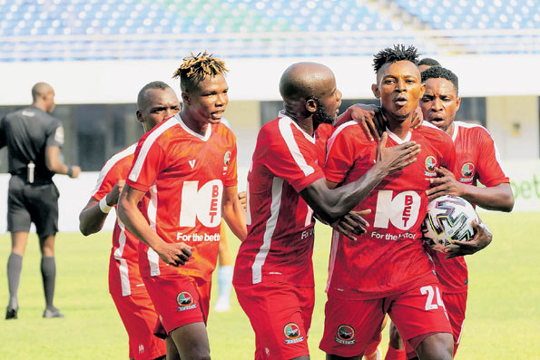 Wazambia wa Simba Waingia Mchecheto - Global Publishers