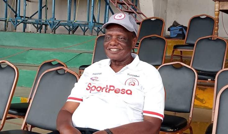 Kapuya Aibukia Uwanjani KMC vs Simba - Global Publishers