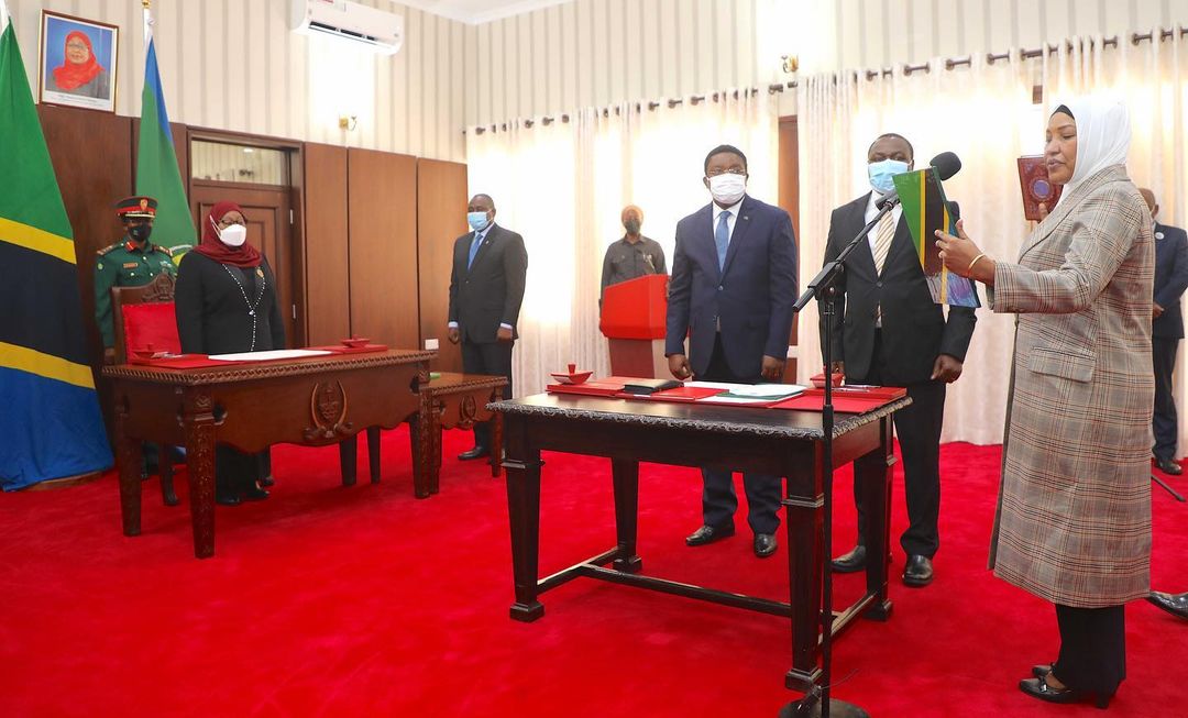 Rais Samia Awaapisha Viongozi Wawili Ikulu, Dodoma - Global Publishers