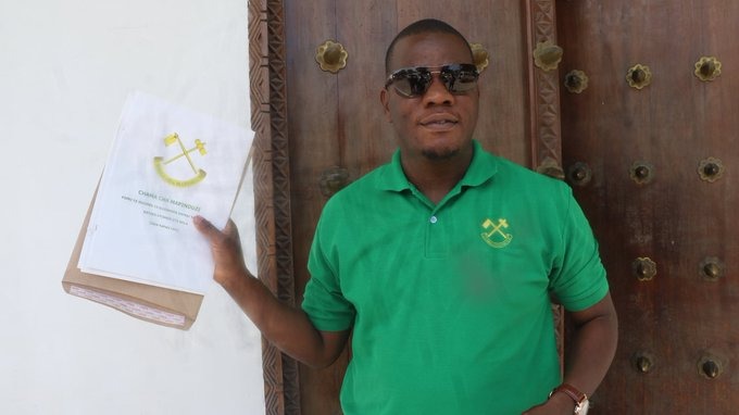 Stephen Masele Achukua Fomu Kuwania Uspika - Global Publishers