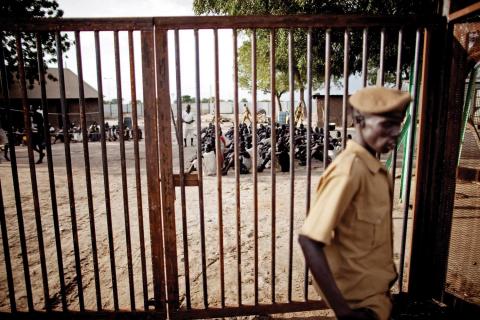 Wafungwa zaidi ya 100 wagoma kula - Global Publishers