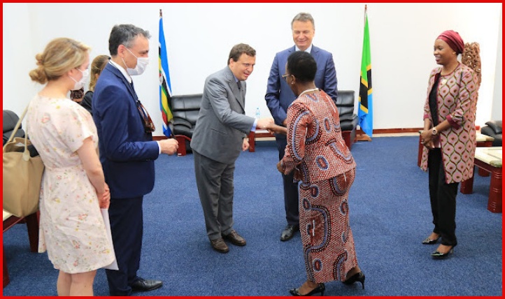 Waziri Mulamula Akutana na Kufanya Mazungumzo na Mabalozi wa Ulaya