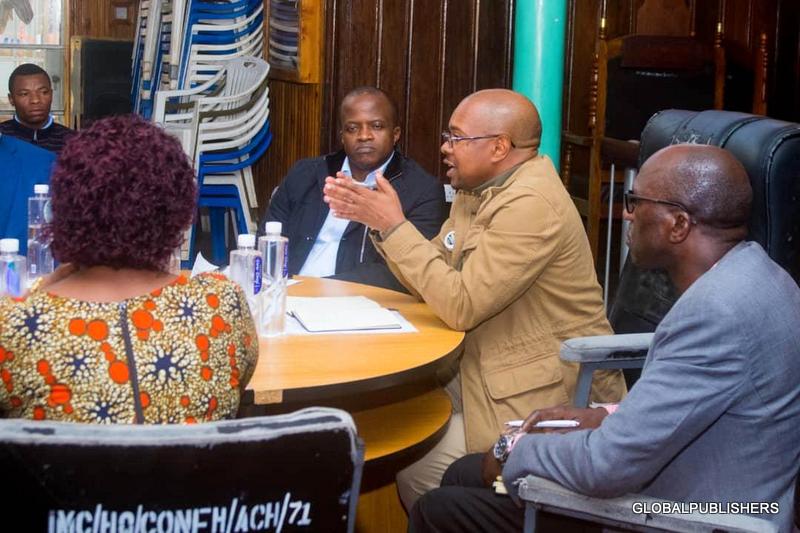 Mh. Ridhiwani Ateta na Maafisa Ardhi na Kuwakumbusha Kutimiza Wajibu Wao - Global Publishers