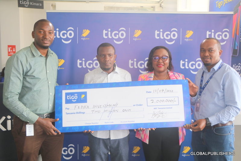 Tigo Yawakabidhi Mkwanja Mawakala Waliojishindia Promosheni ya Malengo - Global Publishers