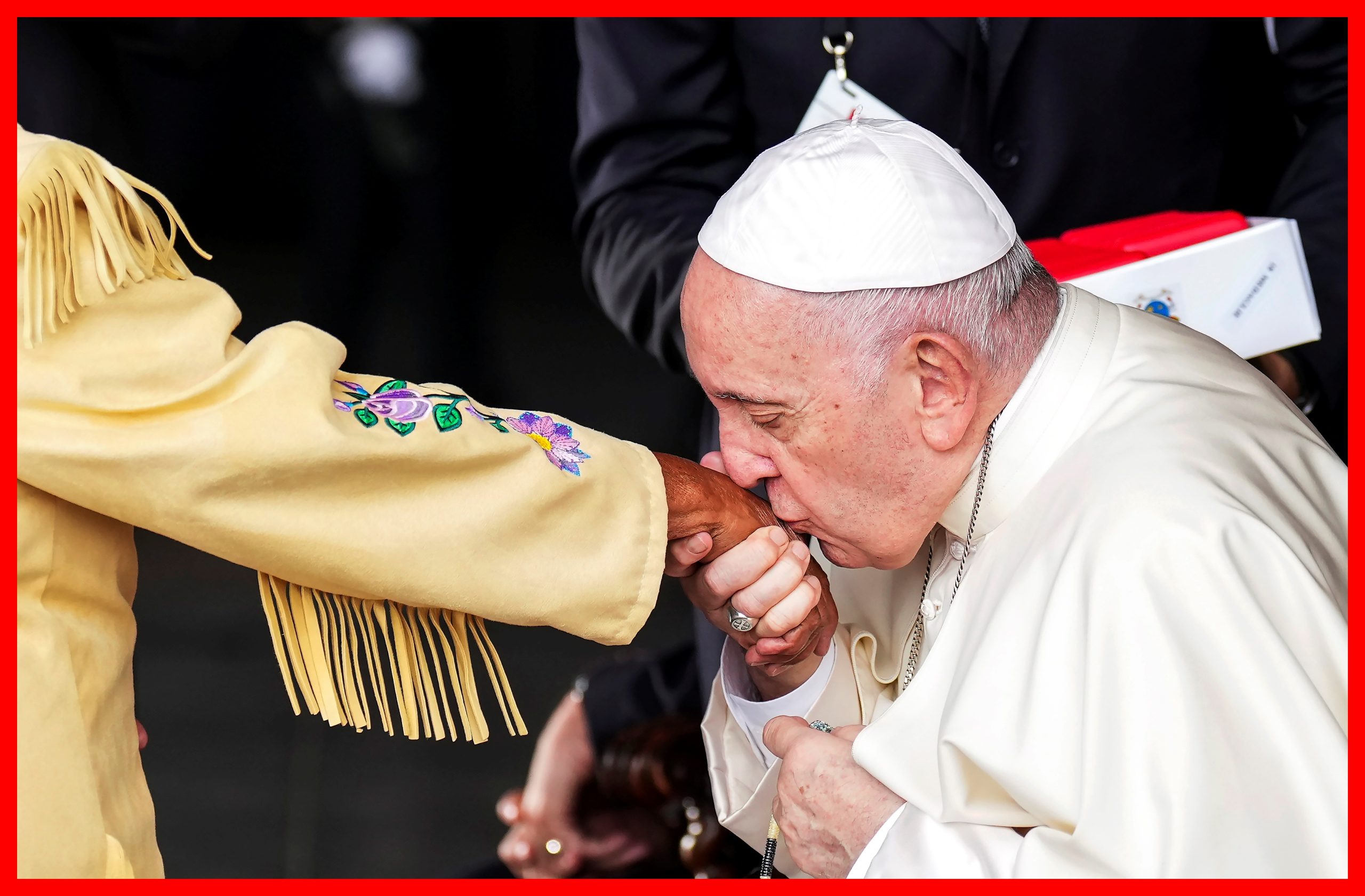 Kiongozi wa Kanisa Katoliki Papa Francis, Aomba Radhi Akiwa Nchini Canada